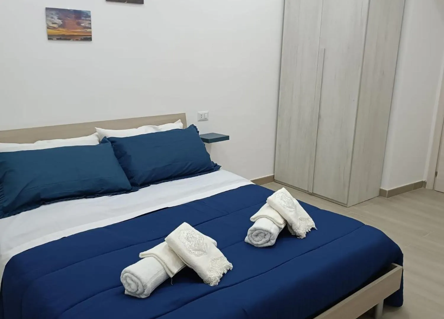 Gold House Aparthotel Naples 0*,  Italy